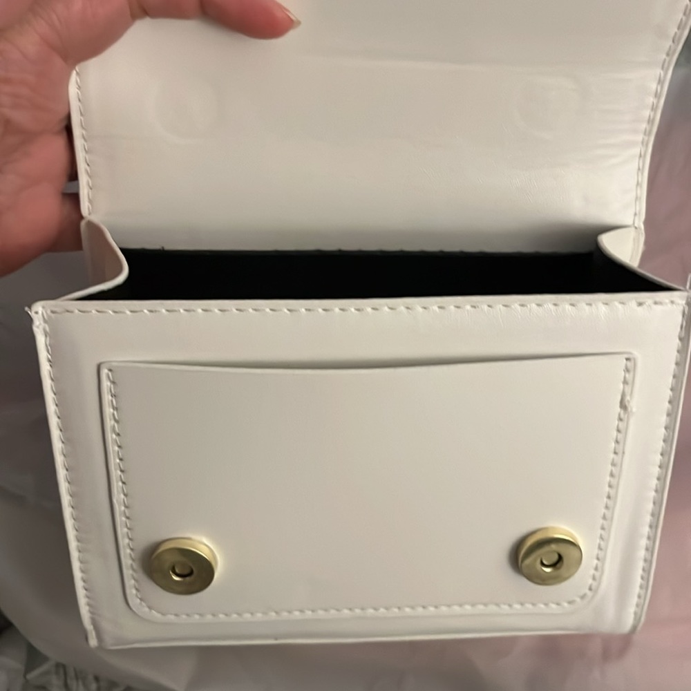Hello Kitty Mini Handbag - Picture 8 of 9